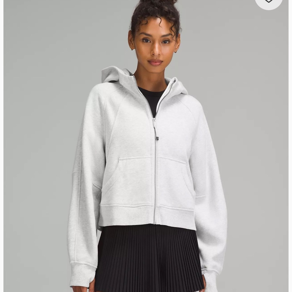 Lululemon scuba oversized full
Zip hoodie